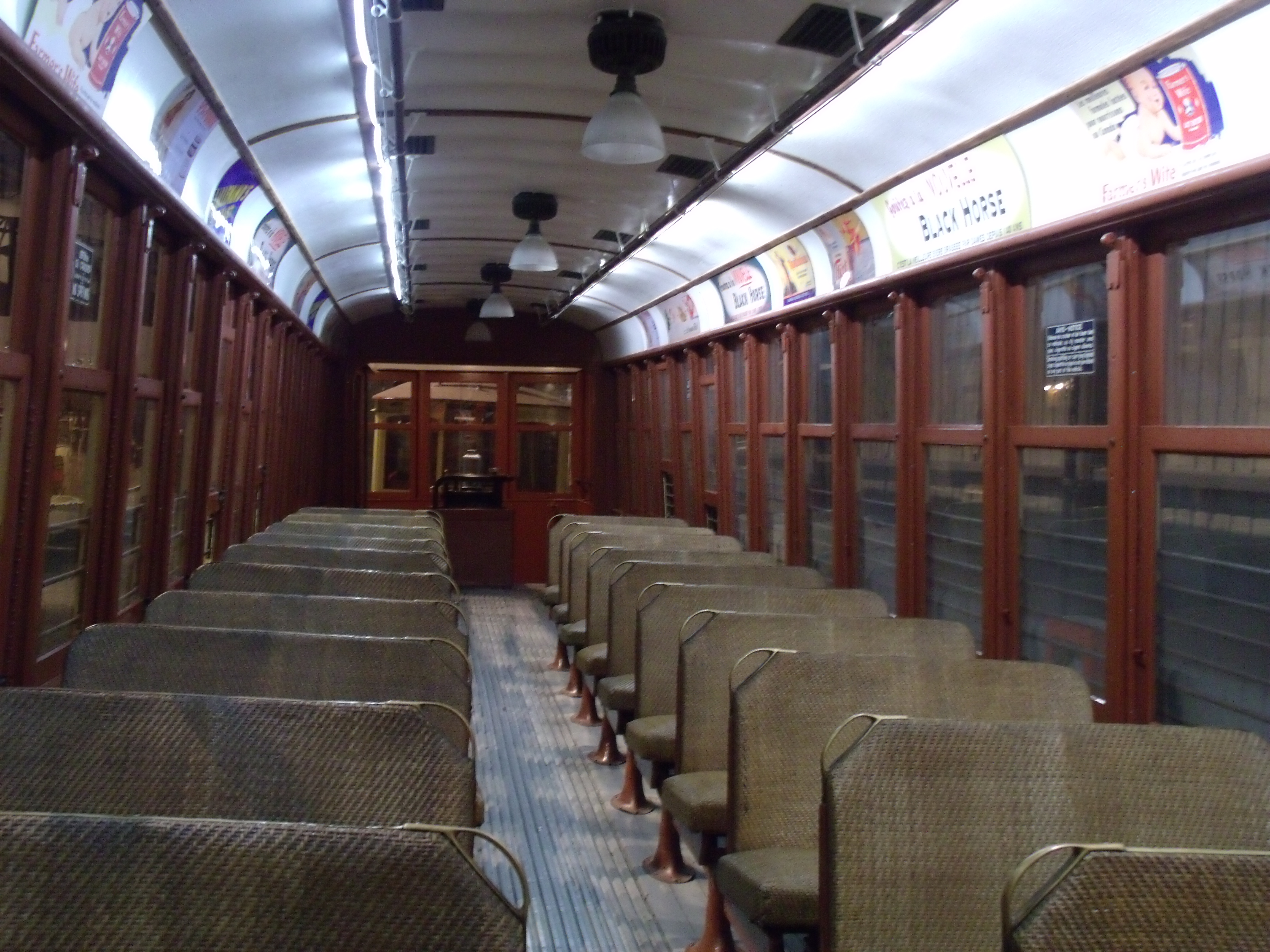 À l'intérieur d'un des tramways