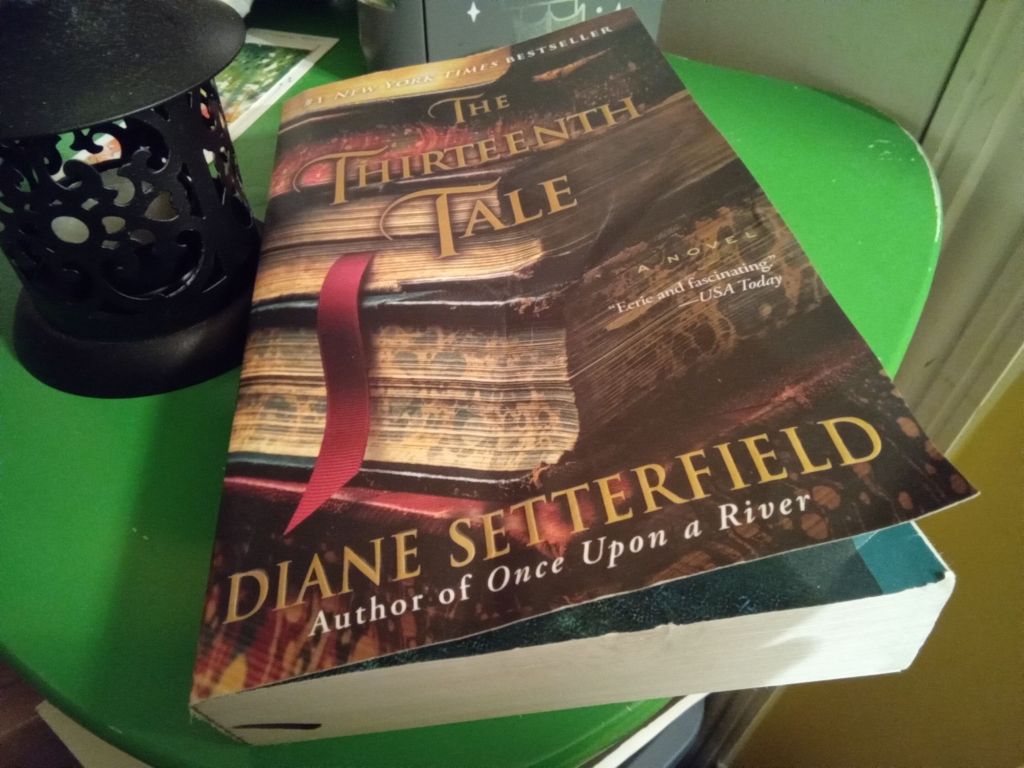 The Thirteenth tale, couverture représentant de vieux livres.